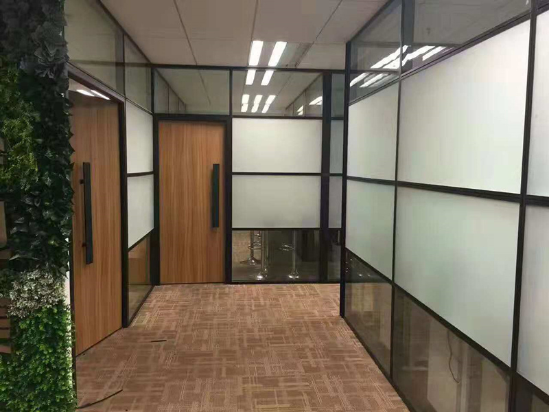 玻璃办公室隔断.jpg